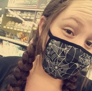 Meet your Posher, Karli